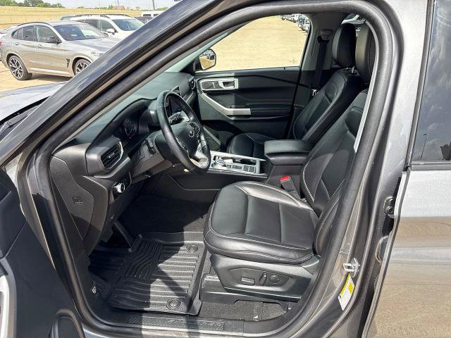 Certified 2023 Ford Explorer XLT w/ Equipment Group 202A RWD image 19
