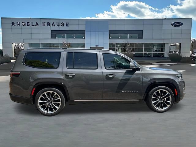 Used 2022 Jeep Wagoneer Series III w/ Premium Group I AWD/4WD image 10