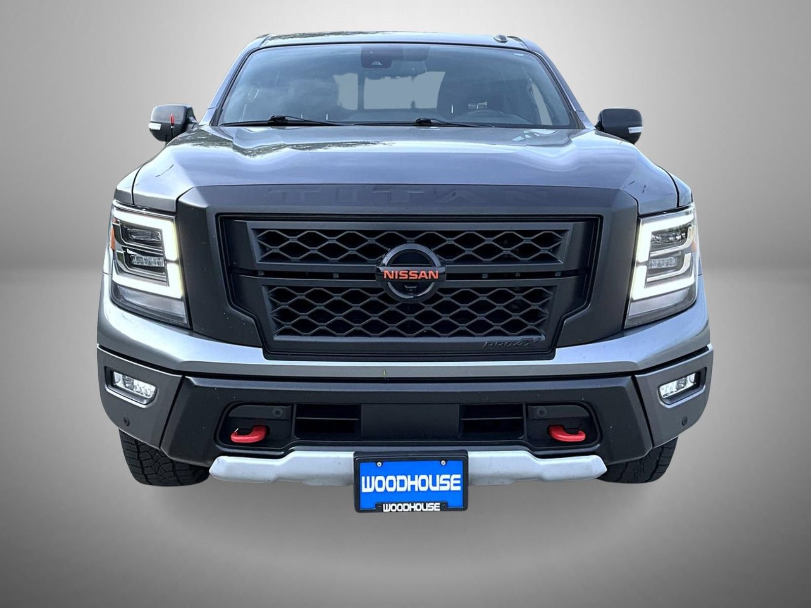 Used 2021 Nissan Titan PRO-4X w/ Pro-4x Convenience Package AWD/4WD image 2