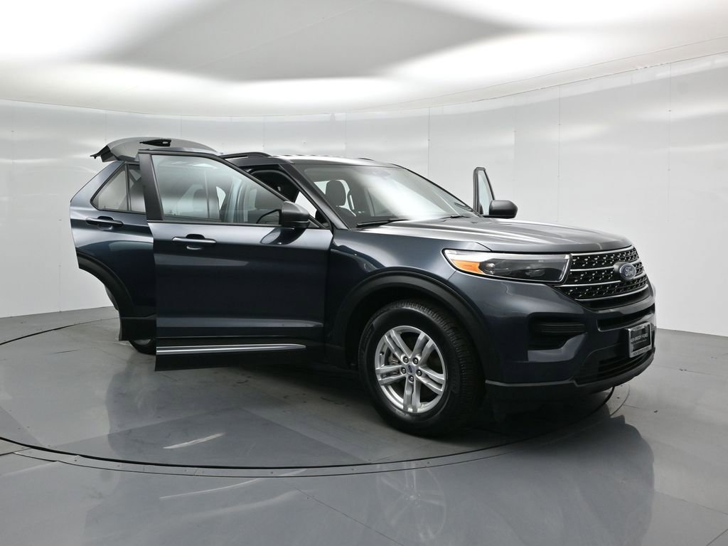 Certified 2022 Ford Explorer XLT image 35