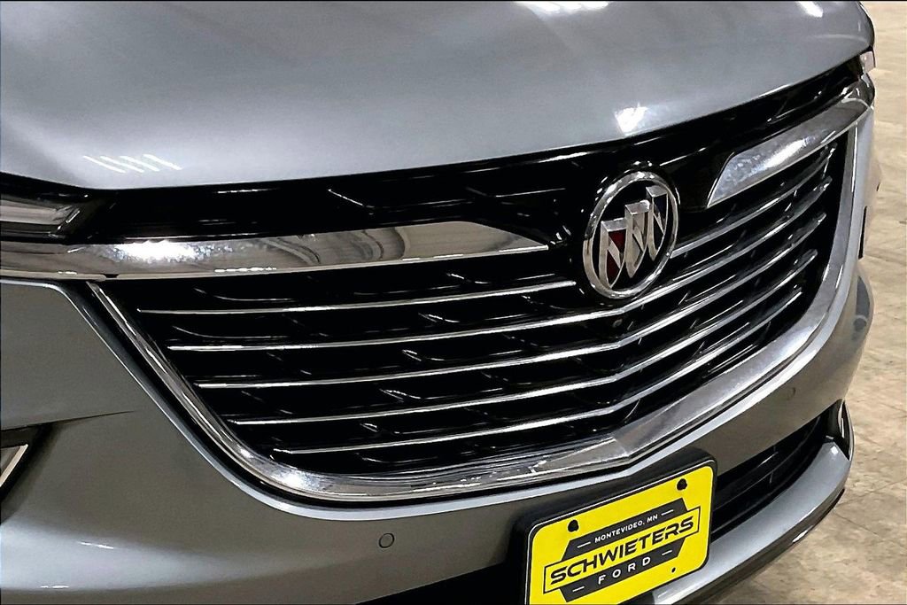 Used 2024 Buick Enclave Premium AWD/4WD image 29
