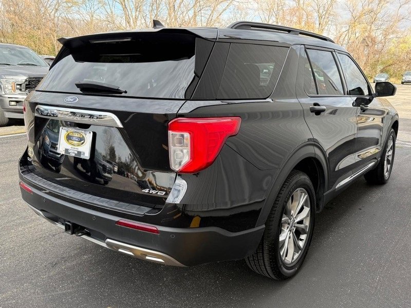 Certified 2023 Ford Explorer XLT image 5