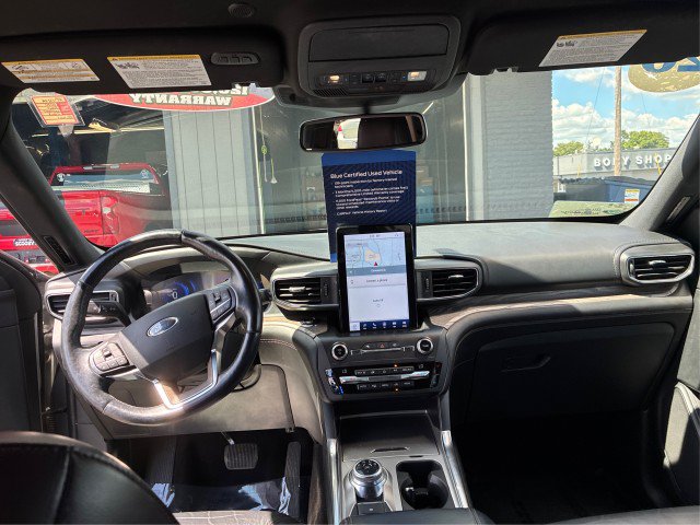 Certified 2020 Ford Explorer Platinum w/ Premium Technology Package AWD/4WD image 22