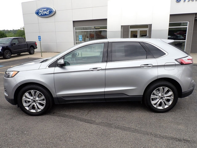 Certified 2024 Ford Edge Titanium image 2