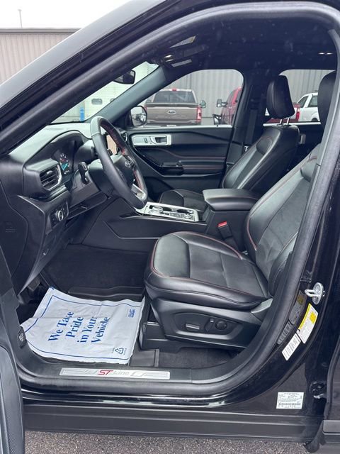 Certified 2024 Ford Explorer ST-Line w/ Class IV Trailer Tow Package AWD/4WD image 18