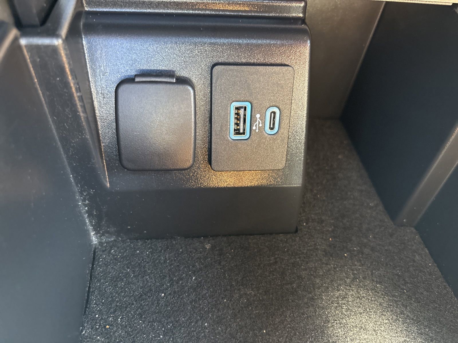 Certified 2022 Ford Explorer King Ranch w/ Premium Technology Package image 23