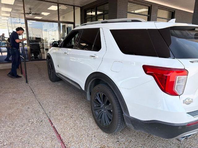 Certified 2021 Ford Explorer King Ranch w/ Premium Technology Package AWD/4WD image 6