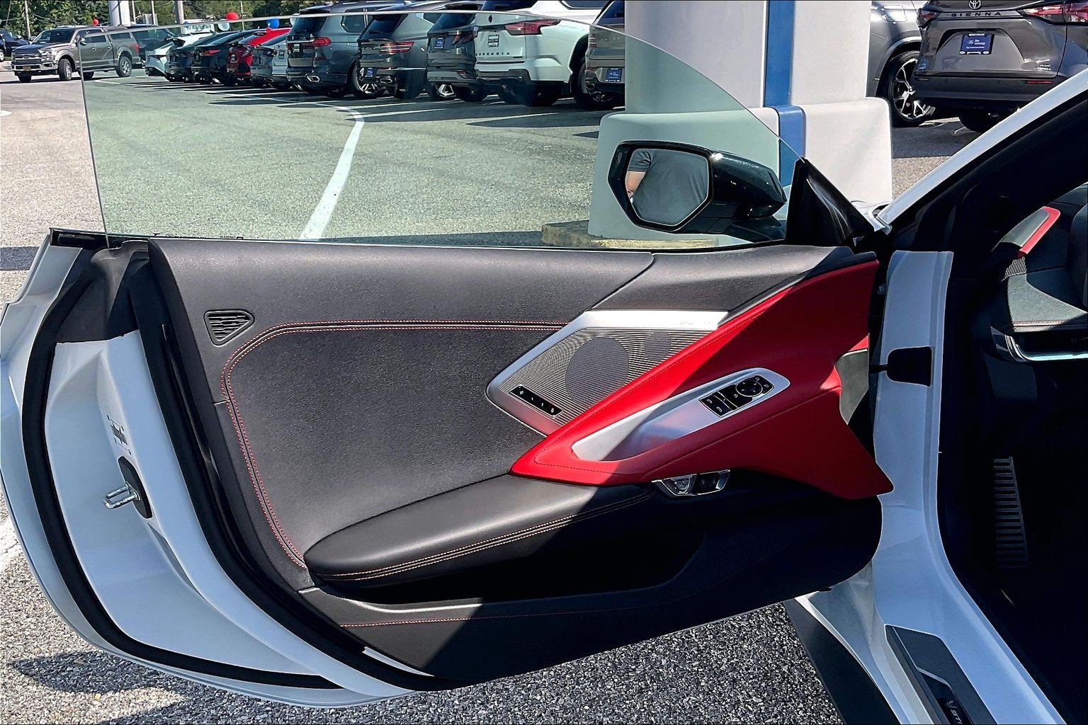 Used 2022 Chevrolet Corvette Stingray Preferred Cpe w/ Engine Appearance Package RWD image 21