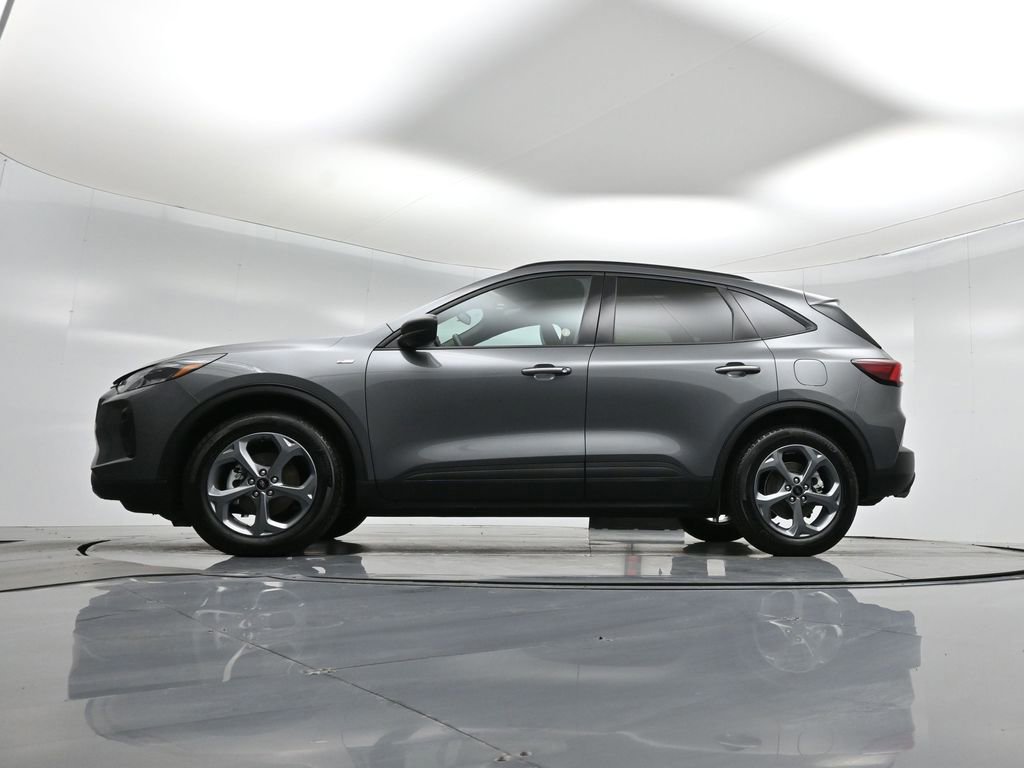 Certified 2025 Ford Escape ST-Line image 24