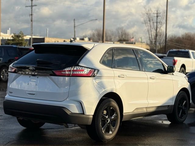 Certified 2021 Ford Edge SE image 9