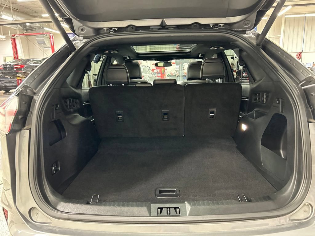 Certified 2024 Ford Edge ST-Line w/ Class II Trailer Tow Package AWD/4WD image 29
