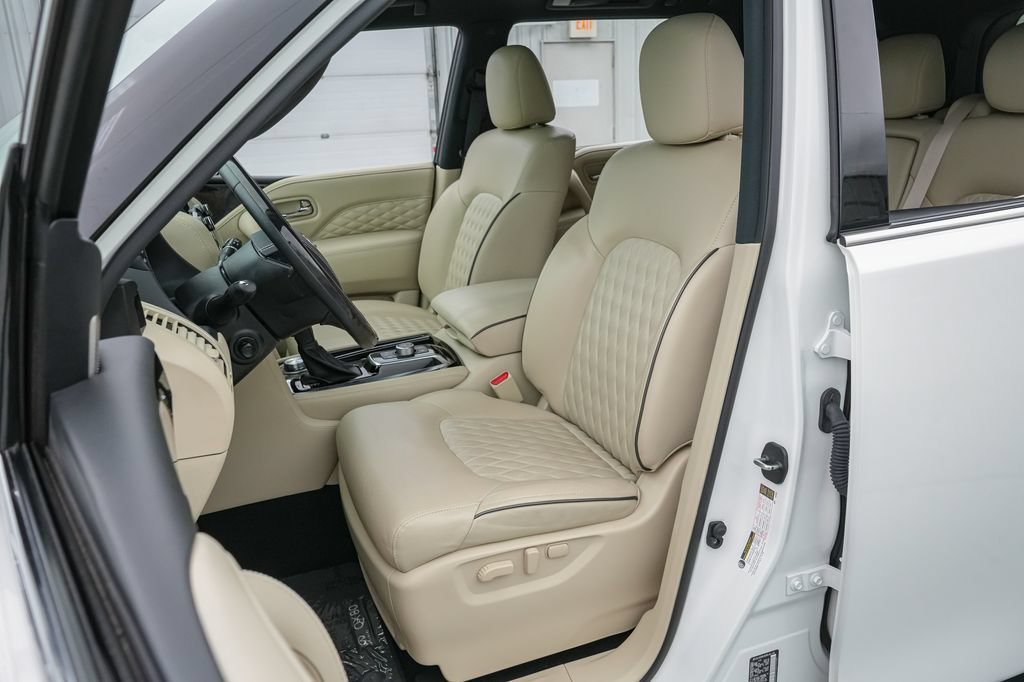 Used 2024 INFINITI QX80 Sensory w/ Cargo Package AWD/4WD image 11