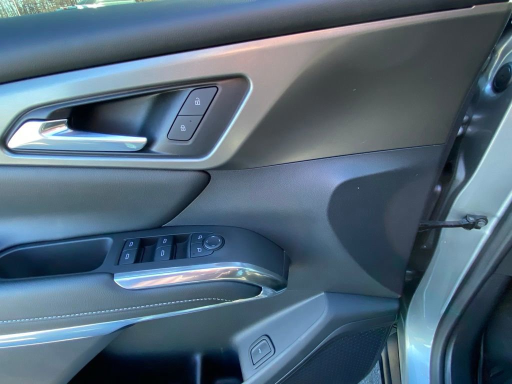 Used 2024 Chevrolet Traverse LS image 11