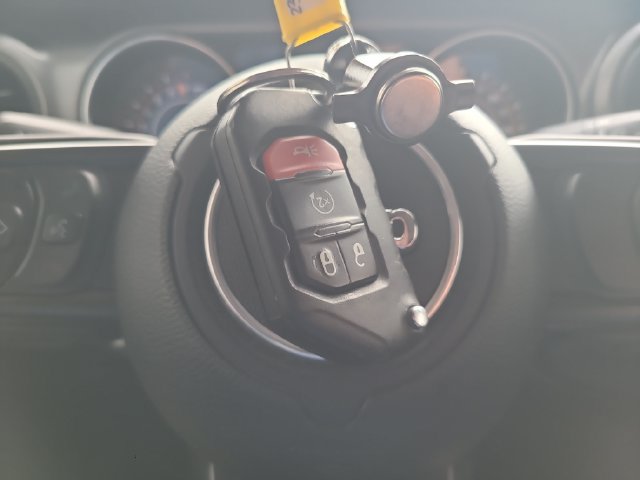 Used 2023 Jeep Gladiator Sport AWD/4WD image 29