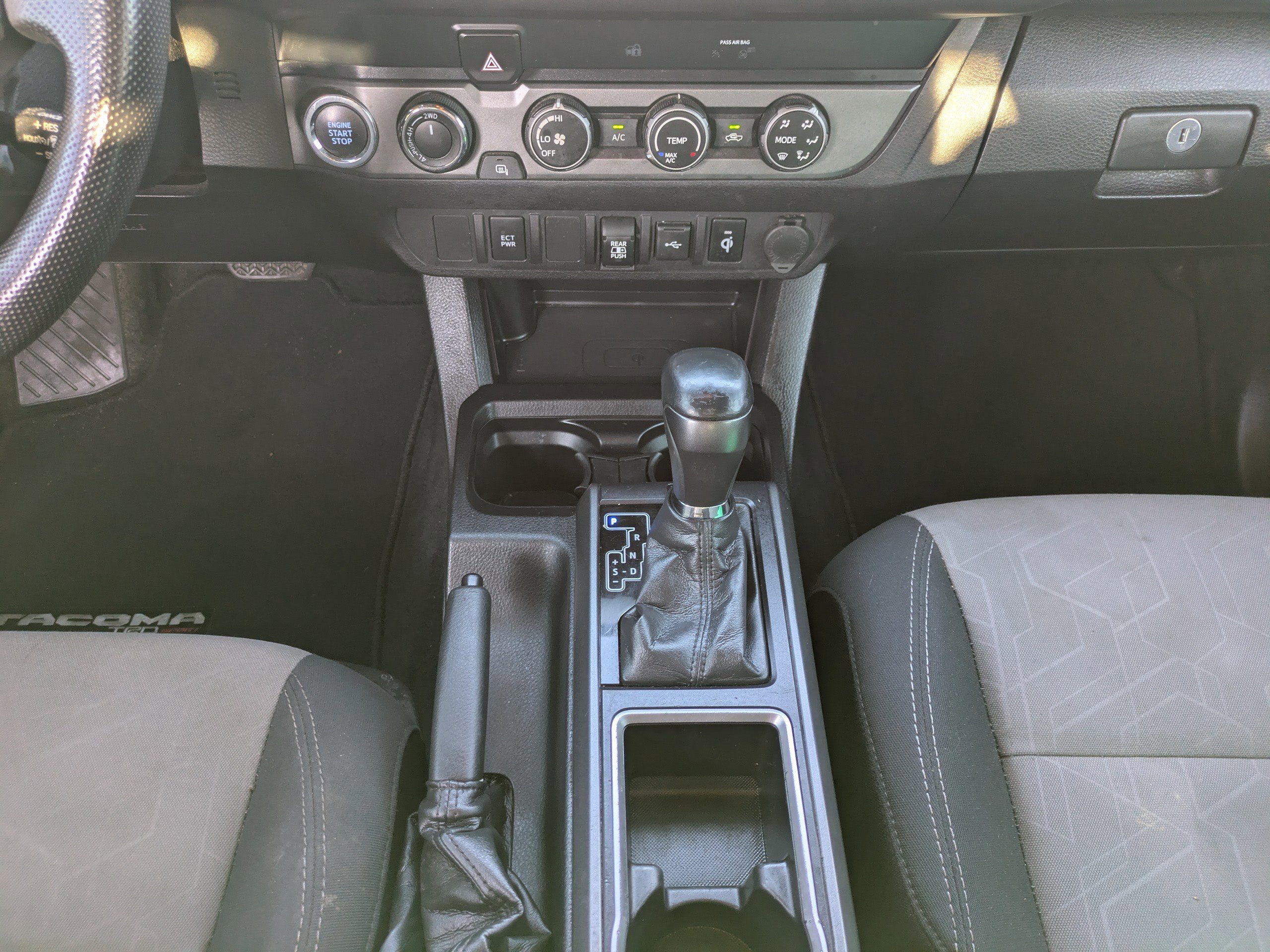 Used 2020 Toyota Tacoma TRD Sport image 18