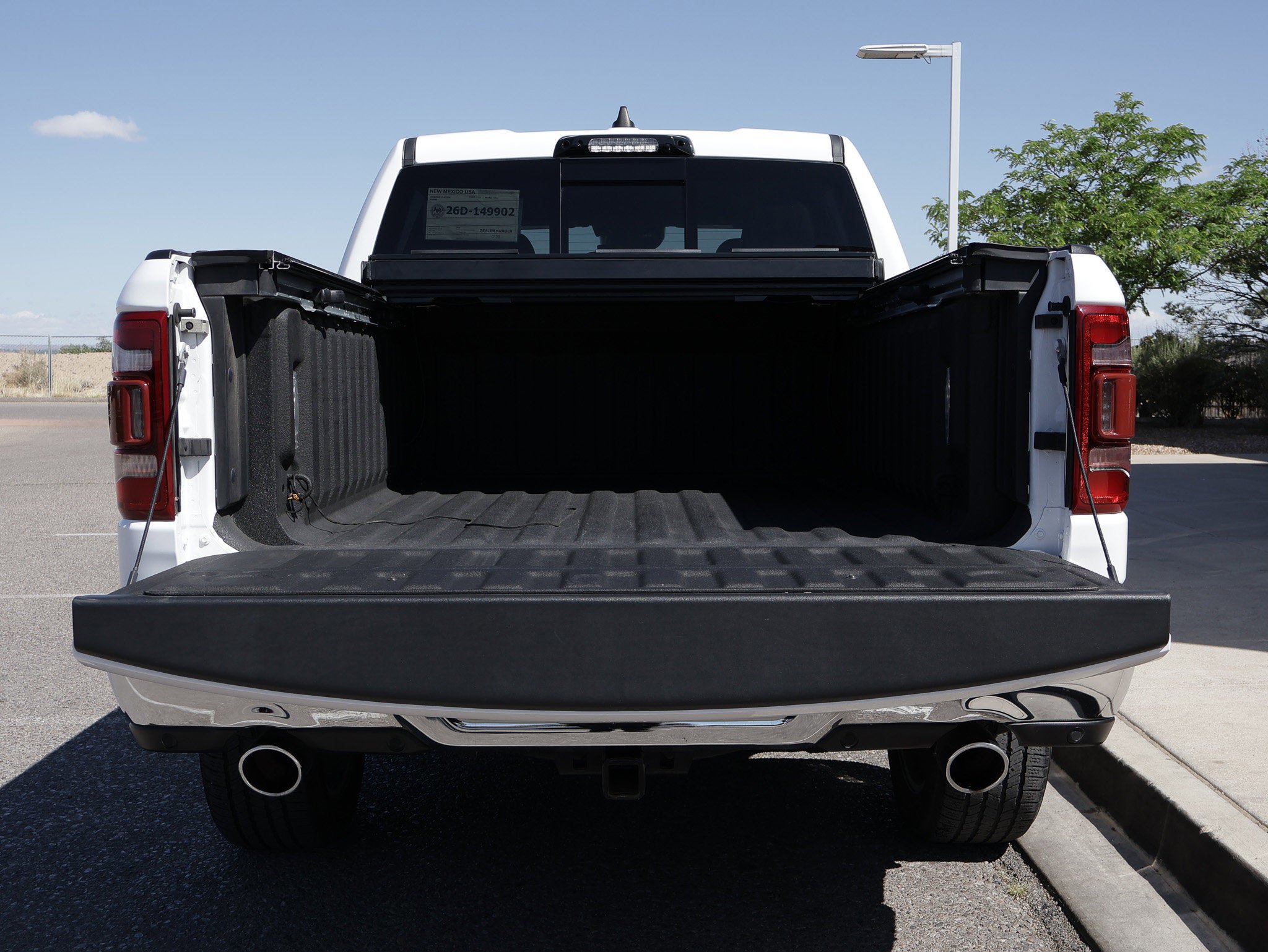 Used 2023 RAM 1500 Limited AWD/4WD image 19