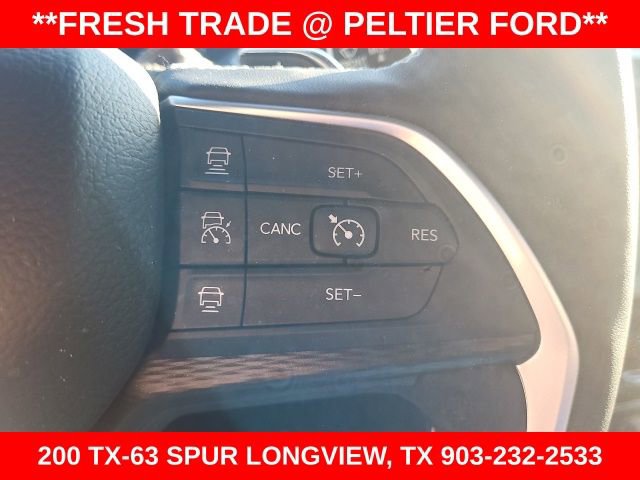 Used 2025 Jeep Grand Cherokee Altitude image 16