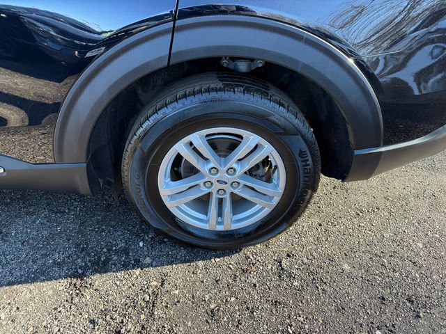 Certified 2022 Ford Explorer XLT w/ Equipment Group 202A image 23