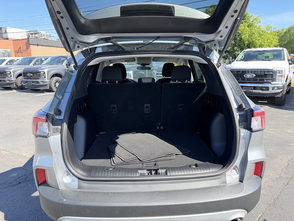 Certified 2022 Ford Escape SE w/ Cold Weather Package AWD/4WD image 7