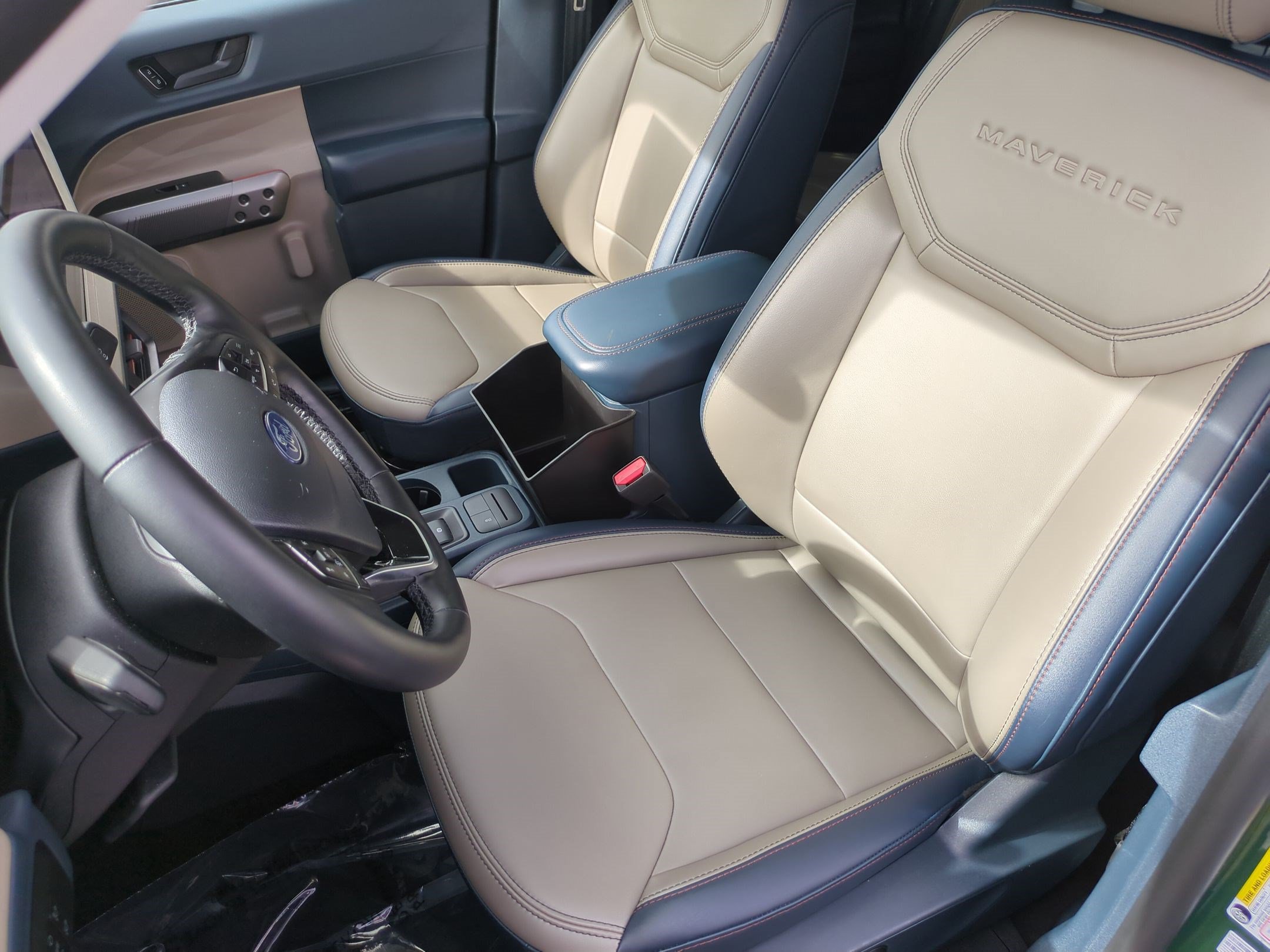 Certified 2025 Ford Maverick Lariat AWD/4WD image 21