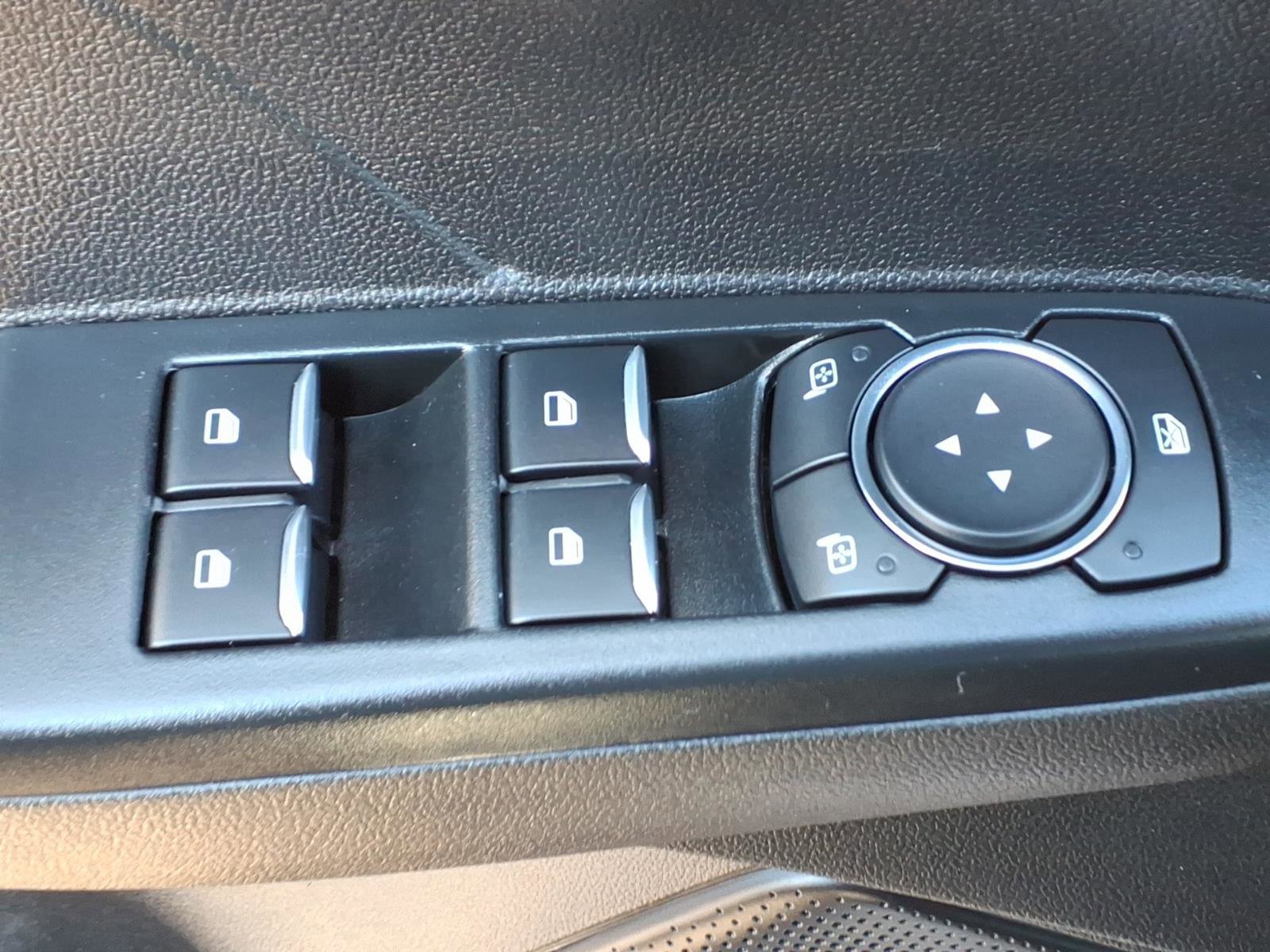 Certified 2025 Ford Escape ST-Line Select w/ Tech Pack #1 image 18