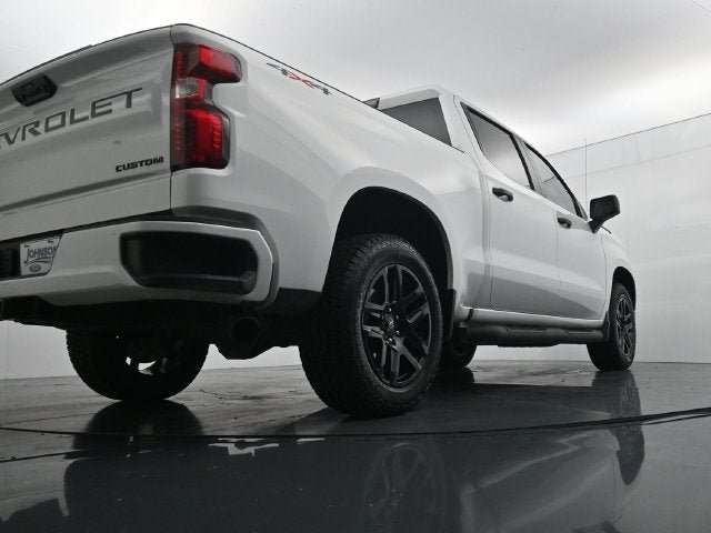 Used 2025 Chevrolet Silverado 1500 Custom w/ Turbomax Blackout Package AWD/4WD image 36