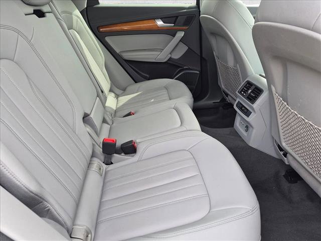 Used 2022 Audi Q5 2.0T Premium Plus w/ Premium Plus Package AWD/4WD image 22