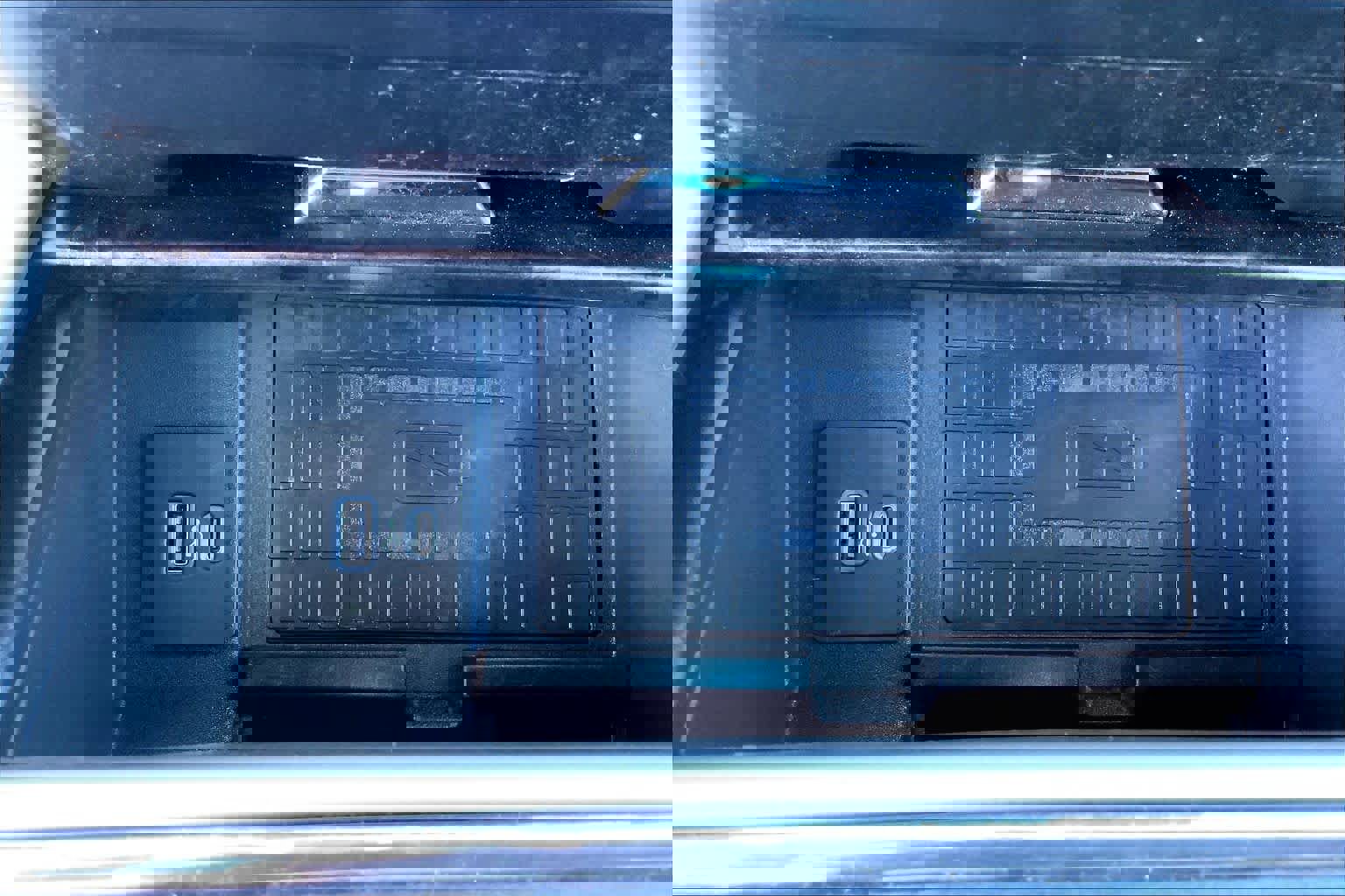 Certified 2022 Ford F350 Lariat w/ Tremor Off-Road Package image 34