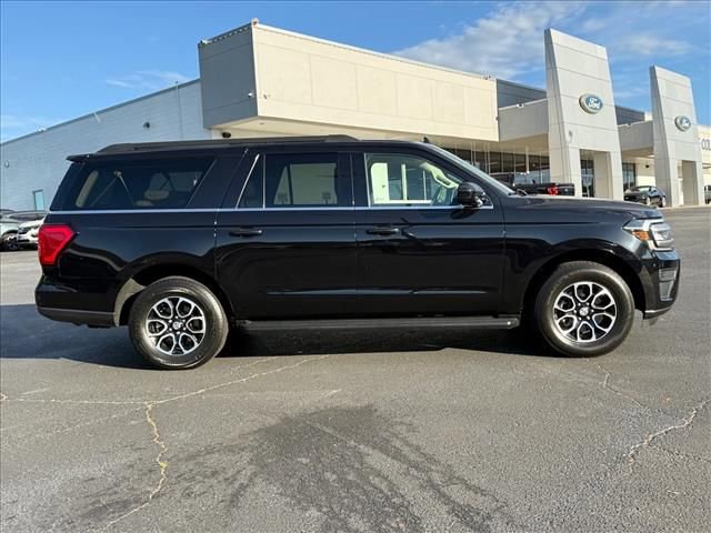 Certified 2024 Ford Expedition Max XLT RWD image 3