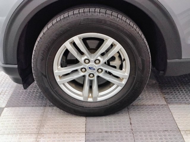 Certified 2024 Ford Explorer XLT w/ Equipment Group 202A AWD/4WD image 14