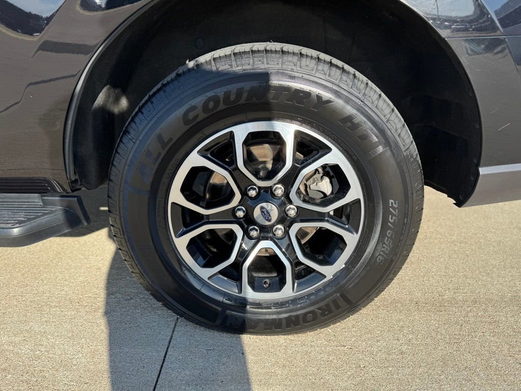 Certified 2024 Ford Expedition XLT image 9