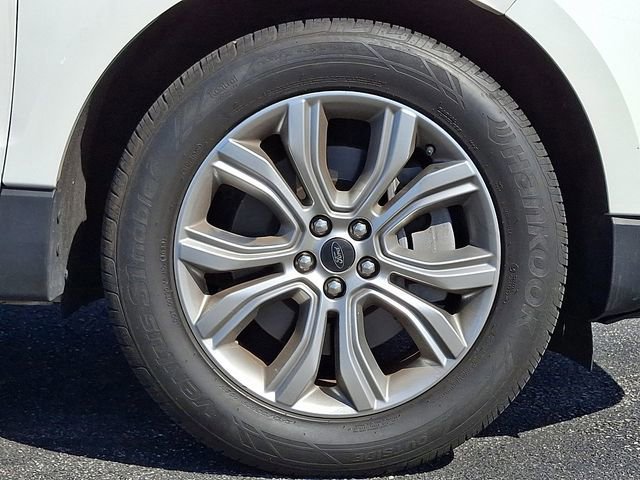 Certified 2023 Ford Edge Titanium w/ Cargo Accessory Package image 8