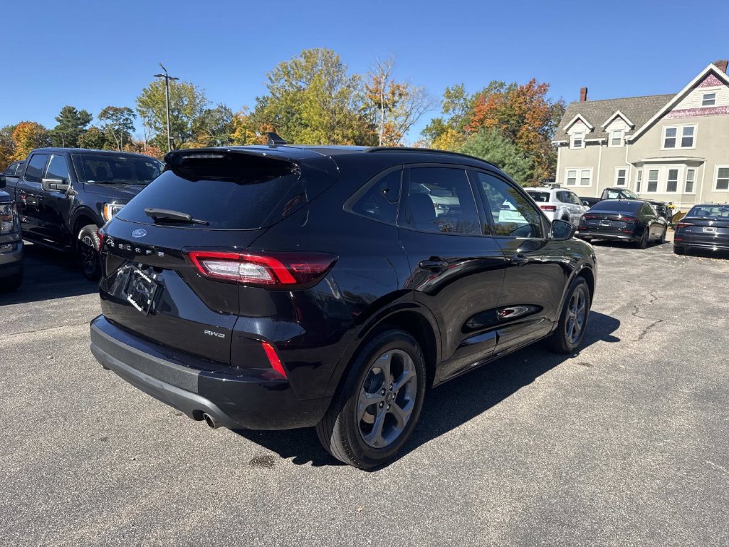 Certified 2023 Ford Escape ST-Line AWD/4WD image 8