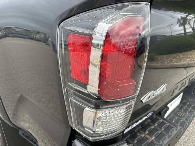 Used 2023 Toyota Tacoma Limited AWD/4WD image 11