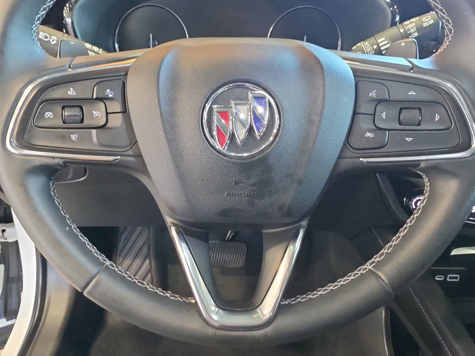 Used 2023 Buick Envision Preferred FWD image 18