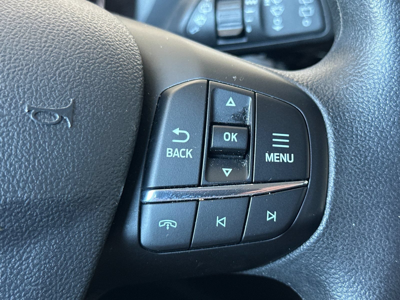 Certified 2025 Ford Escape Active FWD image 29
