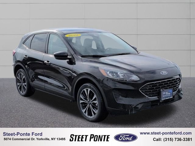 Certified 2022 Ford Escape SE w/ SE Sport Appearance Package image 5