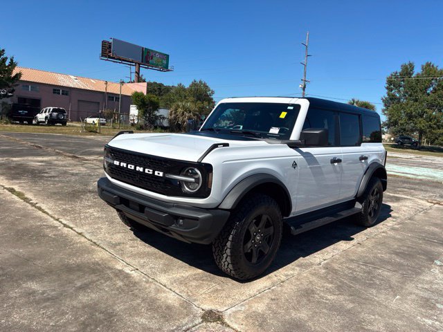 Certified 2025 Ford Bronco Outer Banks w/ Black Appearance Package AWD/4WD image 7