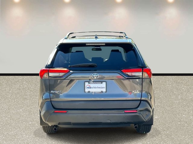 Used 2021 Toyota RAV4 XLE w/ Convenience Package FWD image 6