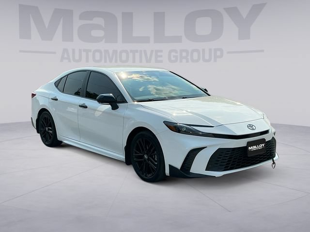 Used 2025 Toyota Camry SE w/ Convenience Package FWD image 7