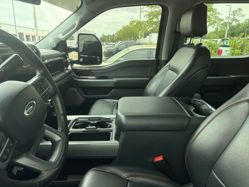 Certified 2025 Ford F250 Lariat w/ Chrome Package image 5