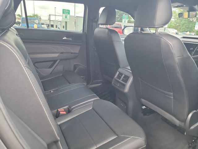 Used 2023 Volkswagen Atlas Cross Sport SEL AWD/4WD image 28
