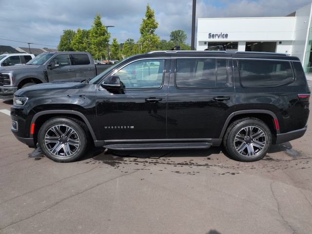 Used 2022 Jeep Wagoneer Series III AWD/4WD image 2