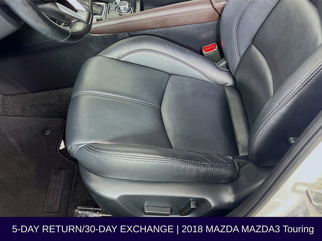Used 2018 MAZDA MAZDA3 Touring image 26