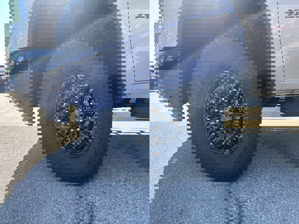 Used 2026 Chevrolet Silverado 2500 ZR2 AWD/4WD image 35