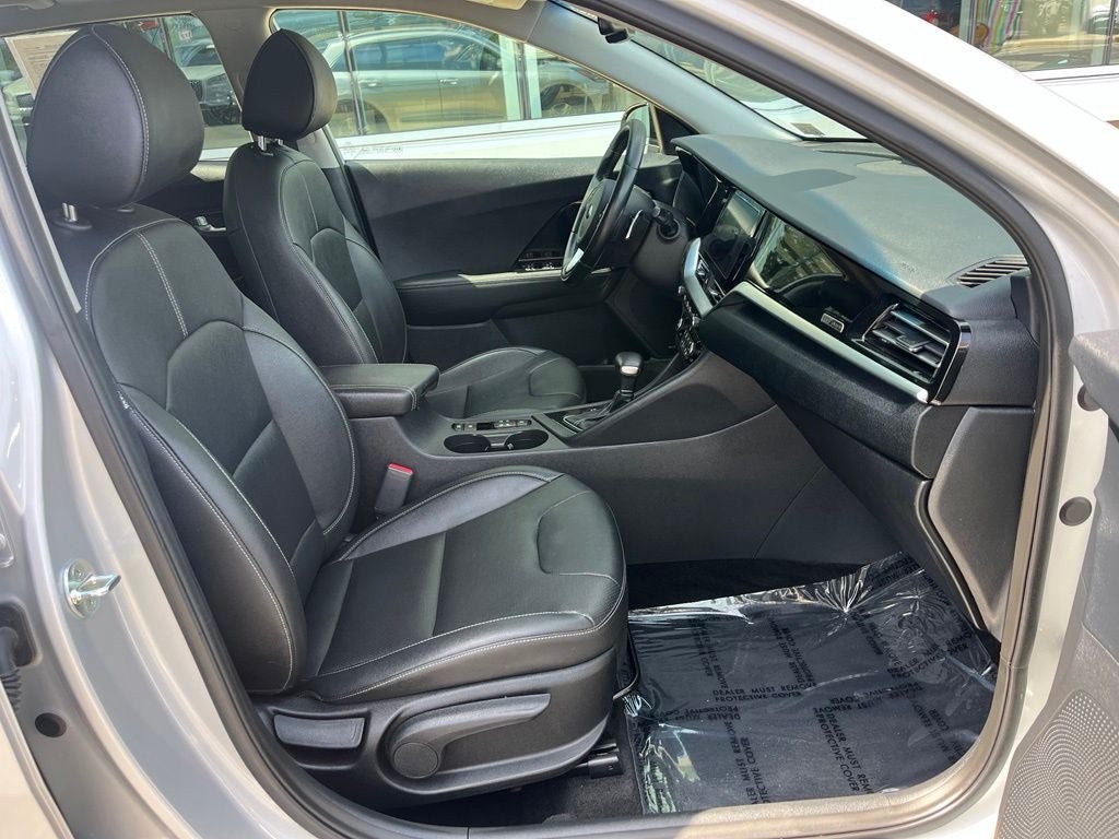 Used 2020 Kia Niro EX Premium FWD image 19