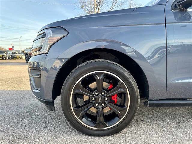 Certified 2023 Ford Expedition Limited image 23