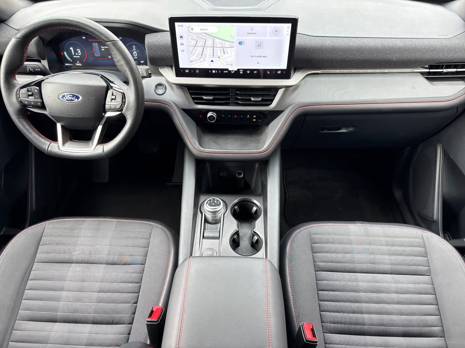 Certified 2026 Ford Explorer ST-Line w/ ST-Line Street Pack RWD image 3