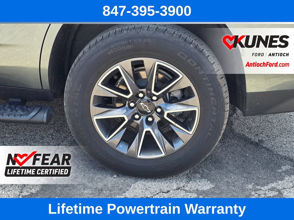 Used 2023 Chevrolet Tahoe Z71 w/ Luxury Package AWD/4WD image 11