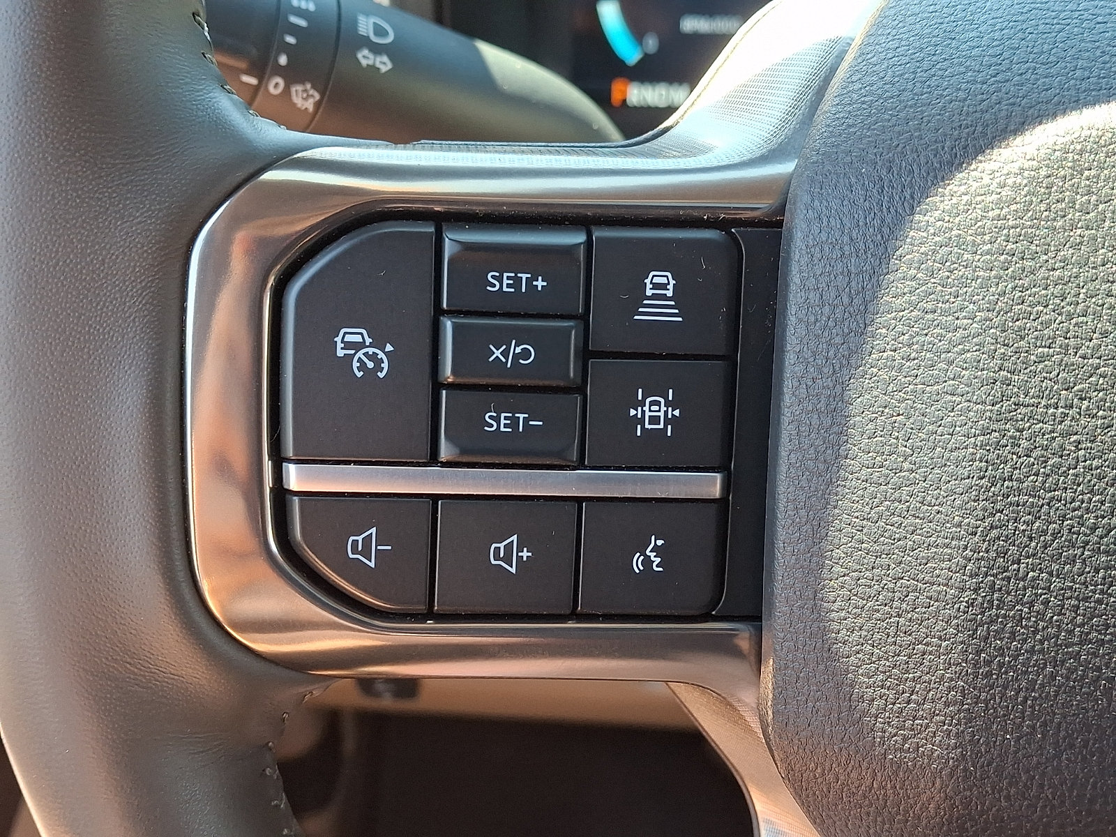 Certified 2025 Ford F450 Platinum w/ Platinum Plus Package AWD/4WD image 29